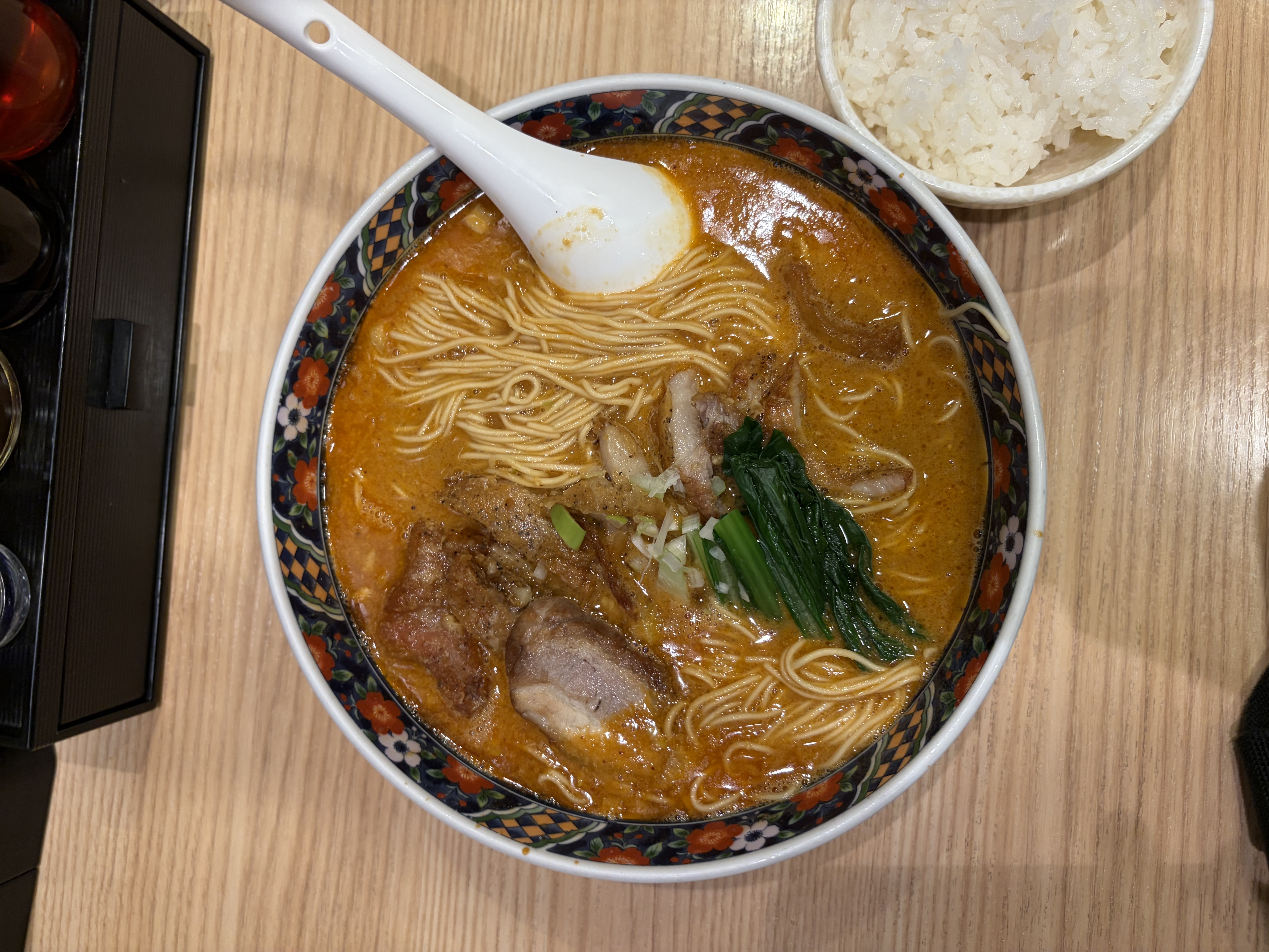 パイコー担々麺 俯瞰